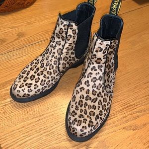 Like brand new dr martens leopard ankle boots
